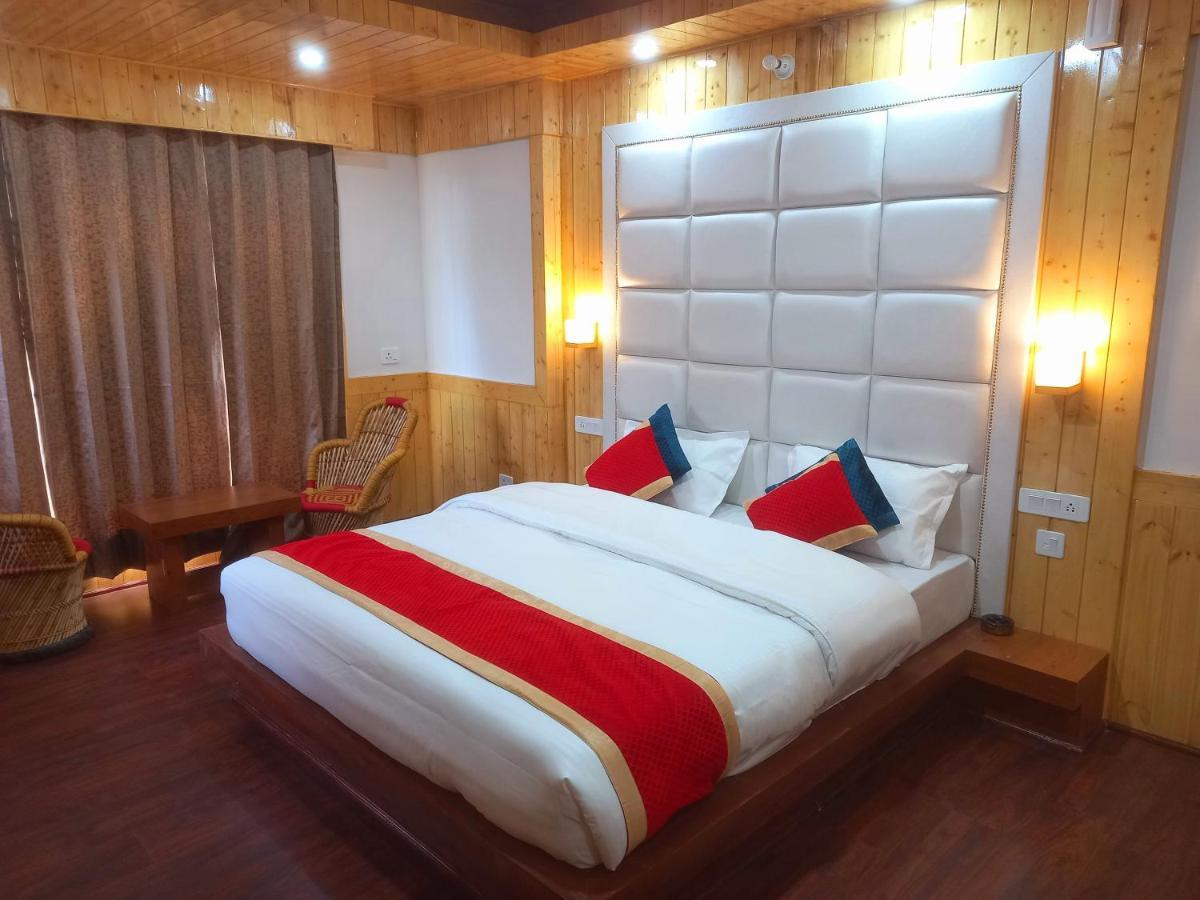 Humble Holiday Inn Kufri Simla Eksteriør bilde