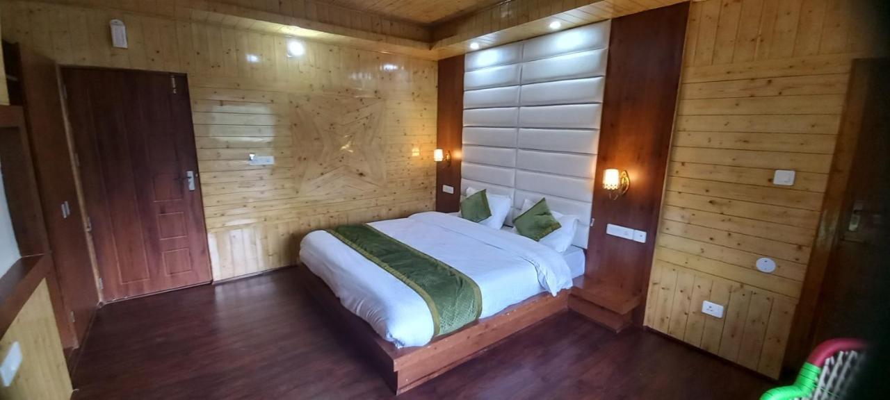 Humble Holiday Inn Kufri Simla Eksteriør bilde