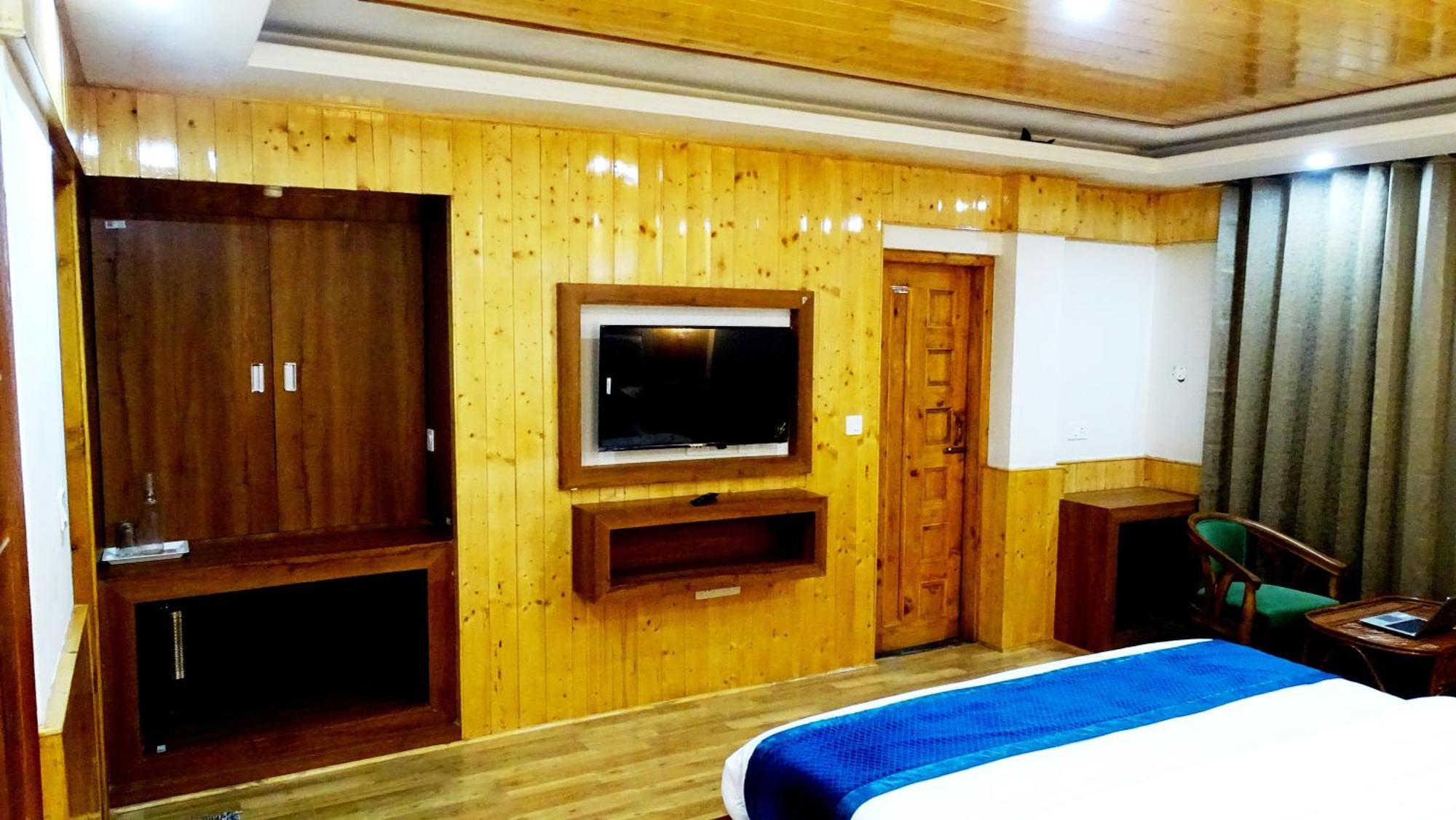 Humble Holiday Inn Kufri Simla Eksteriør bilde