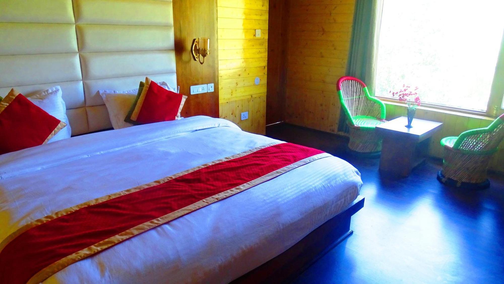 Humble Holiday Inn Kufri Simla Eksteriør bilde